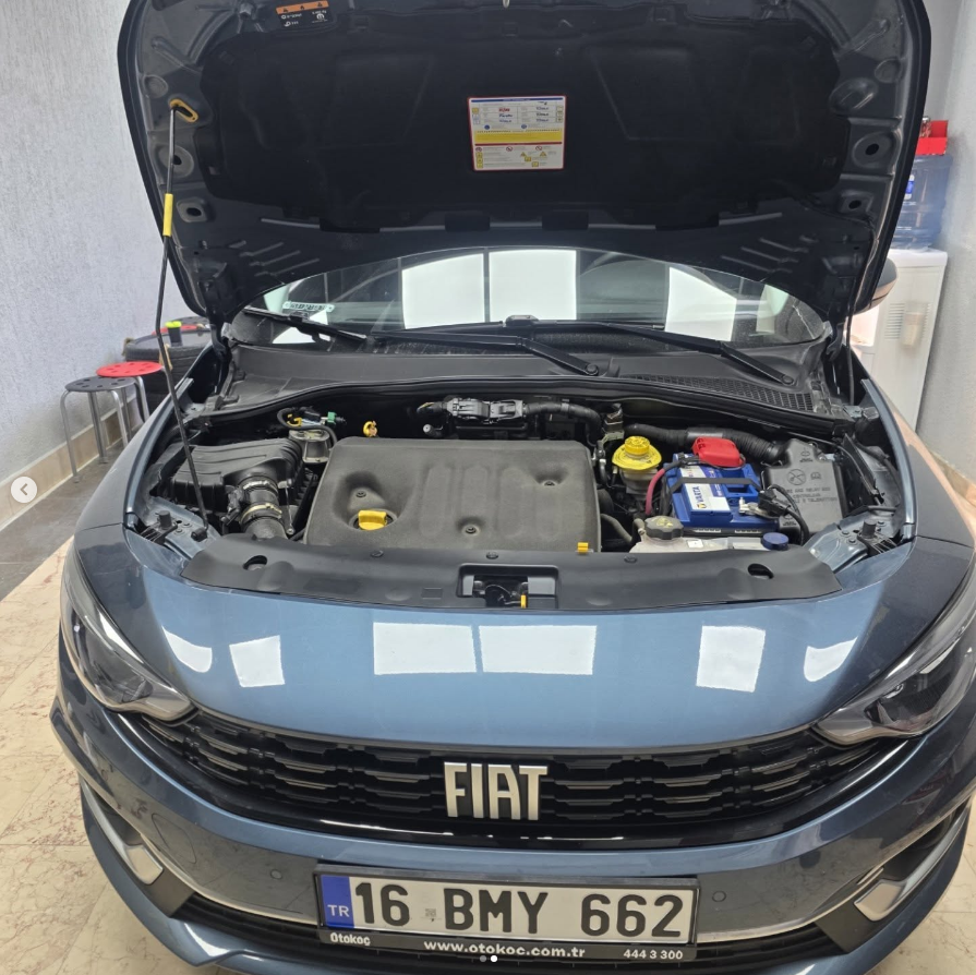 Egea aracımıza orijinal motor içi bakalit montajı işlemimiz. sonrası